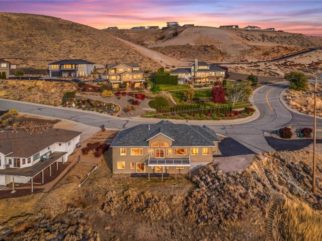 House for sale in East Wenatchee, Douglas County