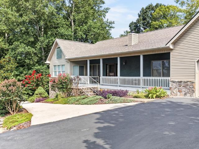 House for sale in Byrdstown, Middle Tennessee