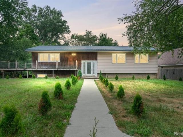 House for sale in Onondaga, Michigan