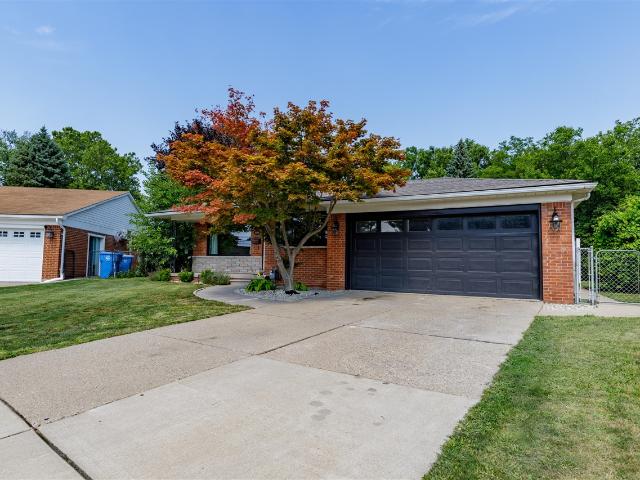 House for sale in Dearborn Heights