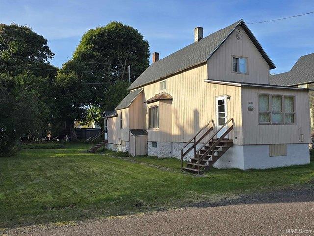 House for sale in Houghton, Michigan