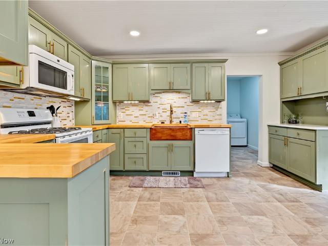 House for sale in Ponderosa, Wood County