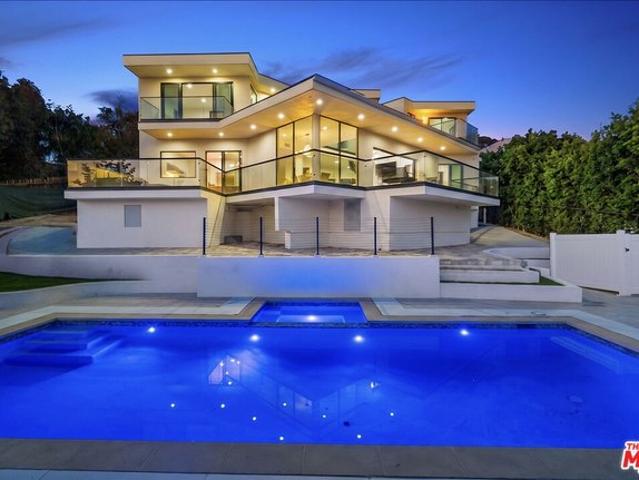 House for sale in Malibu, California