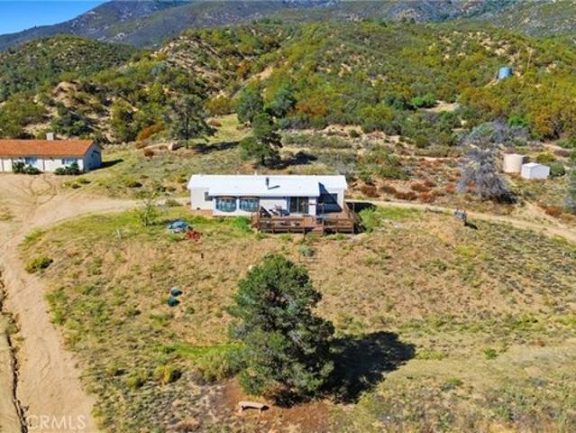 House for sale in Anza, California