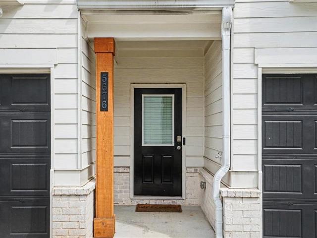 Townhouse for sale in Lilburn, Georgia
