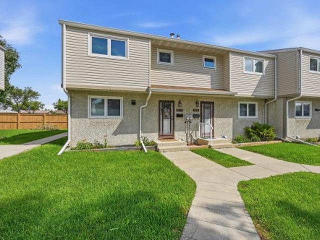 Townhouse for sale in Wedgewood, Alberta