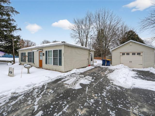 House for sale in Oneida, New York