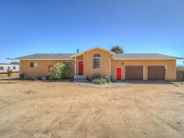 House for sale in Anza, California