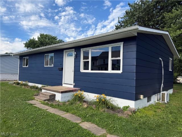 House for sale in Newcomerstown, Ohio