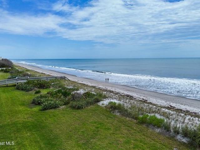 Townhouse for sale in Satellite Beach, Florida