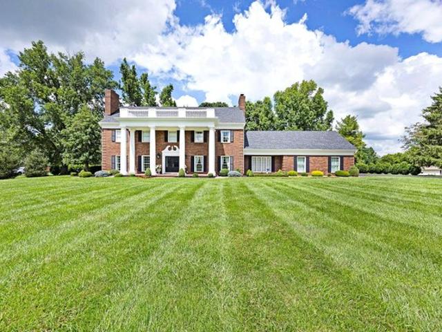 House for sale in Lebanon, Kentucky