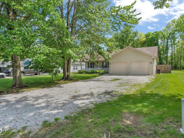 House for sale in Coatesville, Indiana