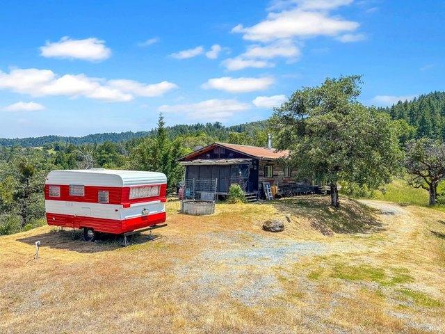 House for sale in Laytonville, California