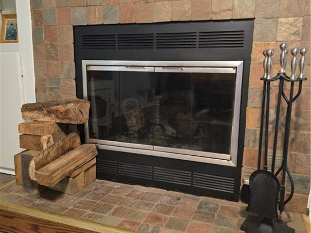 House for sale in Cobbs Addition, Many