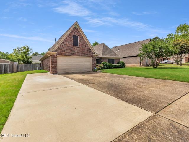 House for sale in Nesbit, Mississippi