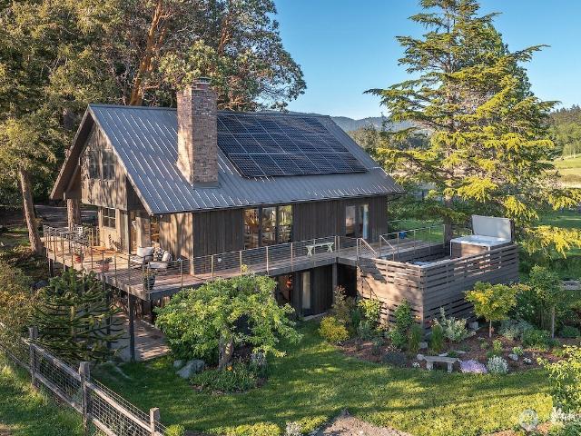 House for sale in Eastsound, Washington