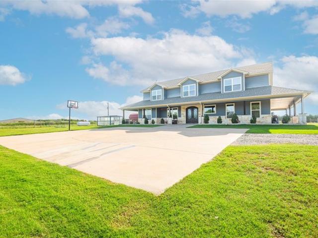 House for sale in Fannin, Texas