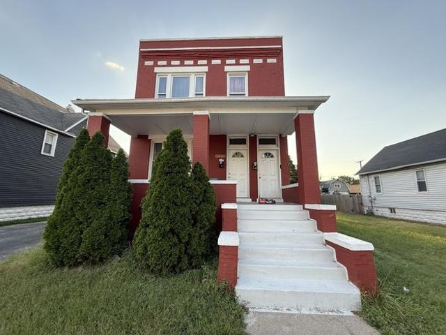House for sale in Square One, Calumet City