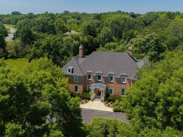 House for sale in Inverness, Illinois