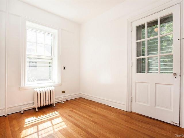 Property for rent in The Bronx, Arverne