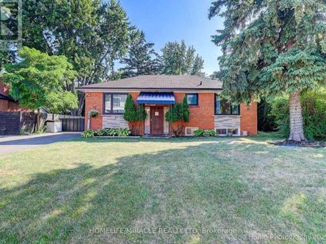 House for sale in Oakville, Ontario