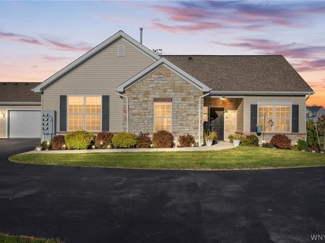 Condo for sale in Clarence Center, Town of Clarence