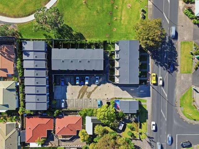 Townhouse for sale in Whangaparaoa