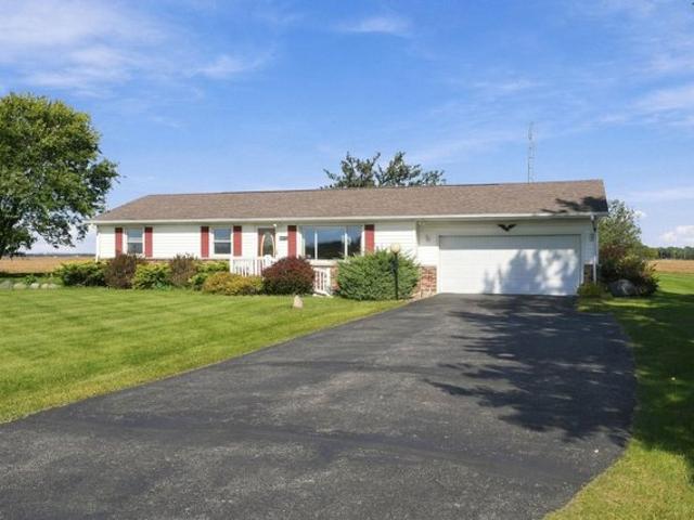 House for sale in Howe, LaGrange County
