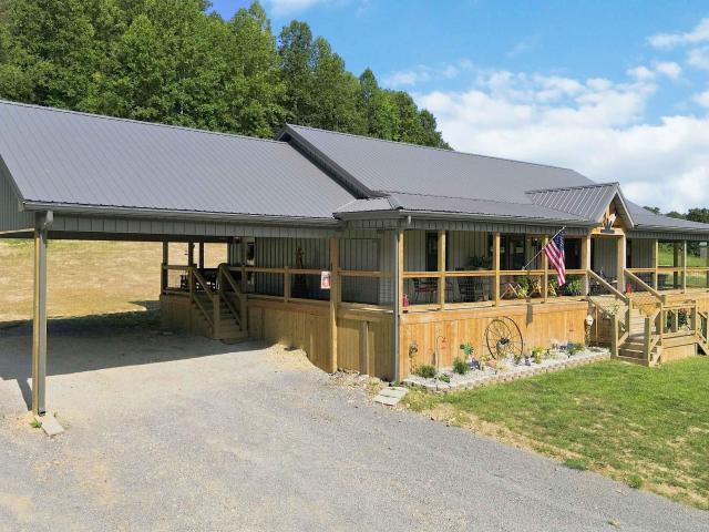 House for sale in Hustonville, Kentucky
