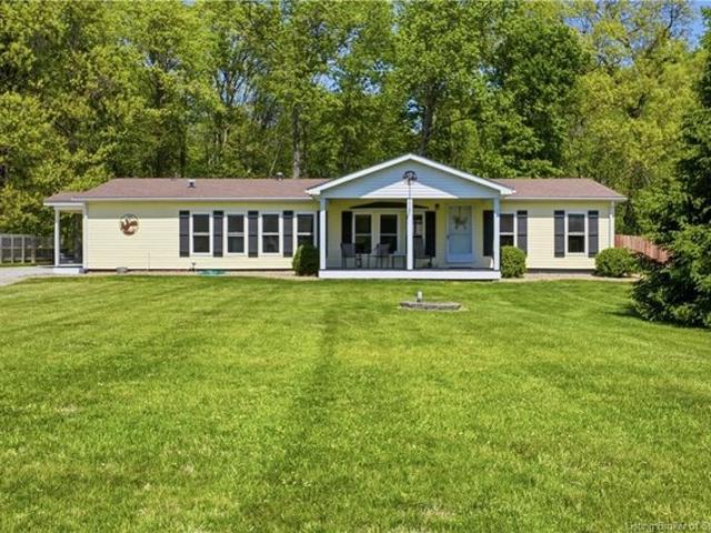 House for sale in Pekin, Indiana