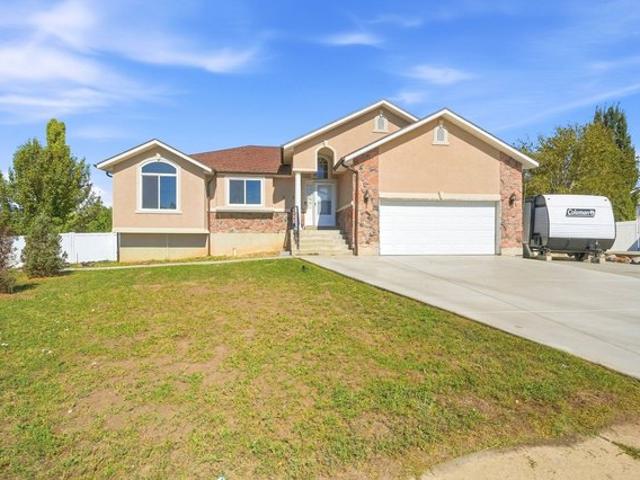House for sale in Clearfield, Utah