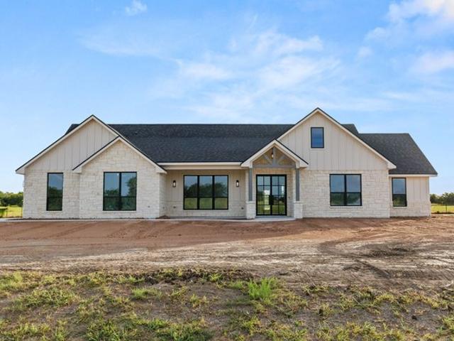 House for sale in China Spring, Texas