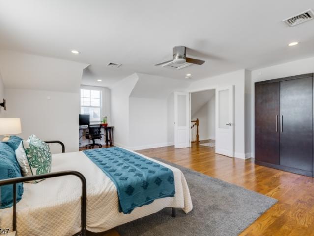 Townhouse for sale in Berkeley Heights, New Jersey