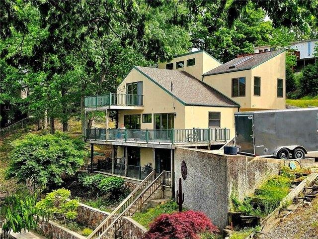 House for sale in Sunrise Beach, Missouri