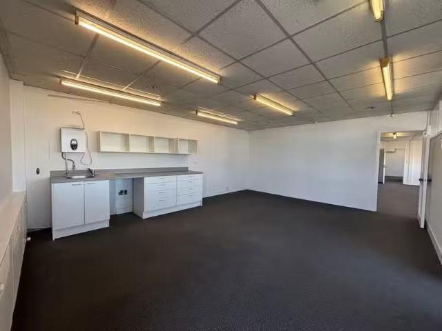 House for rent in Chaslands, Canterbury