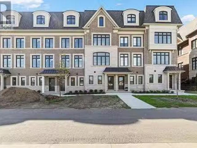 Condo for sale in Oakville, Golden Horseshoe
