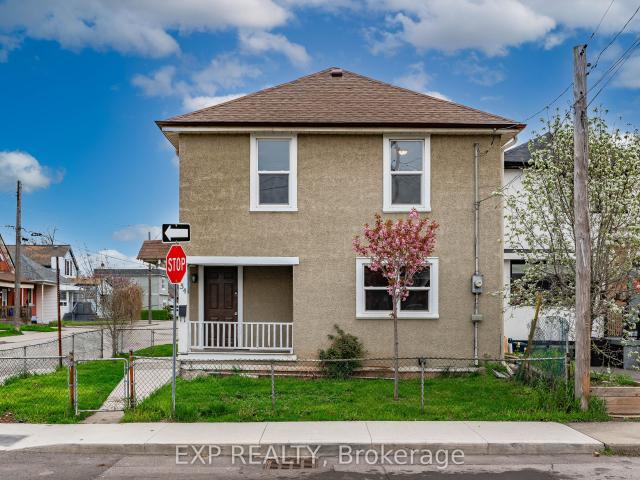 Duplex for sale in Hamilton, Ontario