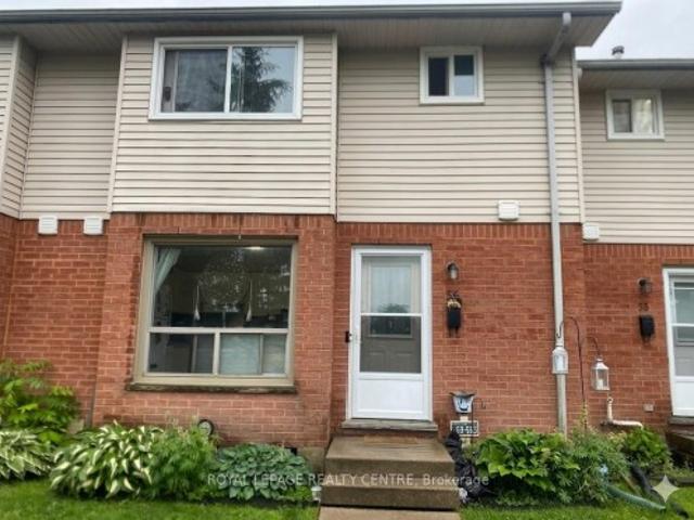 Townhouse for sale in Arva, Ontario