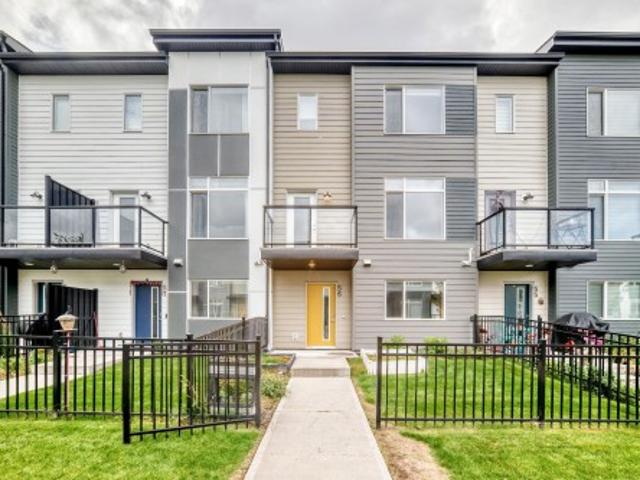 Townhouse for sale in Wedgewood, Alberta