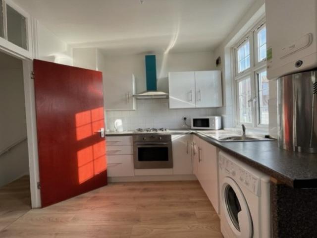 Apartment for rent in London Borough of Croydon, Waddon