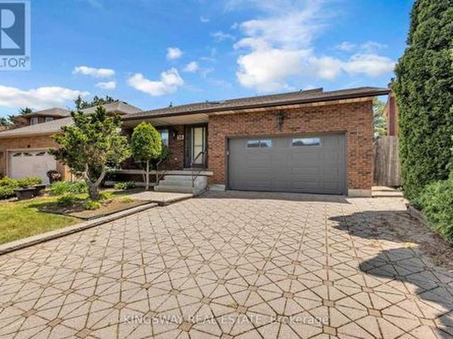 House for sale in Ancaster, Ontario
