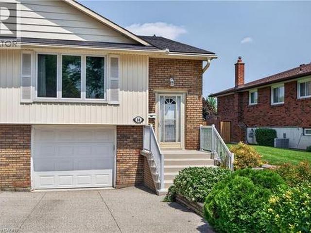 House for sale in Ancaster, Ontario