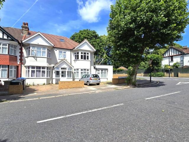 Apartment for rent in Palmers Green, Greater London