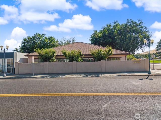 Commercial for sale in Ephrata, Grant County