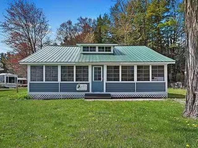 House for sale in Norway Bay, Quebec