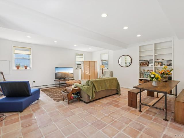 House for sale in Southfields, New York