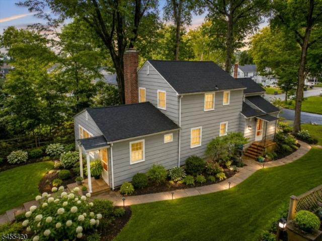 House for sale in Springfield, New Jersey