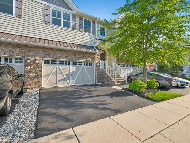 Condo for sale in Tallwood On-The-Green, Middletown Township