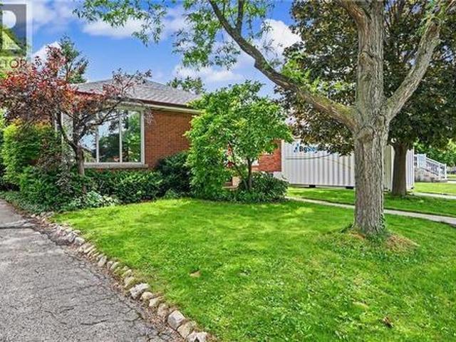 House for sale in Ancaster, Ontario