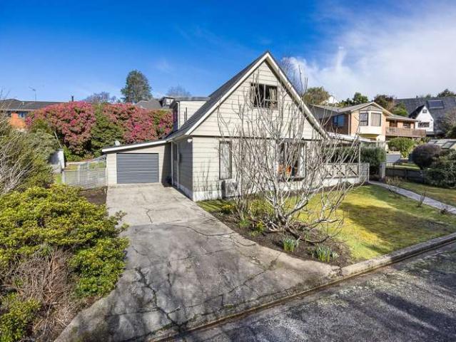 House for sale in Otakou